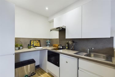 1 bed studio, Stoney Stanton Road, Coventry, CV14FS - Image 1